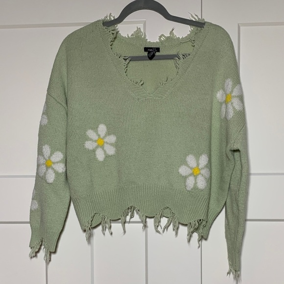 {Rue21} Green Daisy V-Neck Sweater - Picture 1 of 2